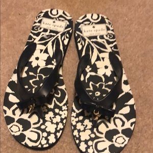 COPY - Kate Spade Flip Flops never worn size 6